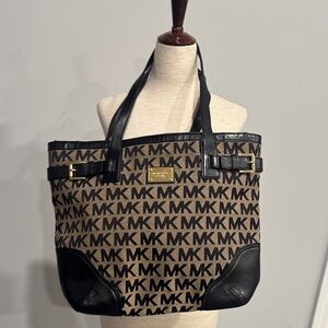 Michael Kors Signature Logo Mirella Large Tote Bag
